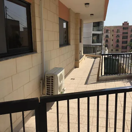 Free Wifi - 2 Min Walk To Sea - Modern 2 Bedroom Corner Ground Floor Apartment With Large Terrace Balcony - Superb Location - Qawra St. Paul's Bay Exterior photo
