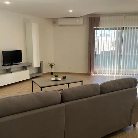 Free Wifi - 2 Min Walk To Sea - Modern 2 Bedroom Corner Ground Floor Apartment With Large Terrace Balcony - Superb Location - Qawra St. Paul's Bay Exterior photo