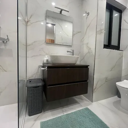 Free Wifi - 2 Min Walk To Sea - Modern 2 Bedroom Corner Ground Floor Apartment With Large Terrace Balcony - Superb Location - Qawra St. Paul's Bay Exterior photo